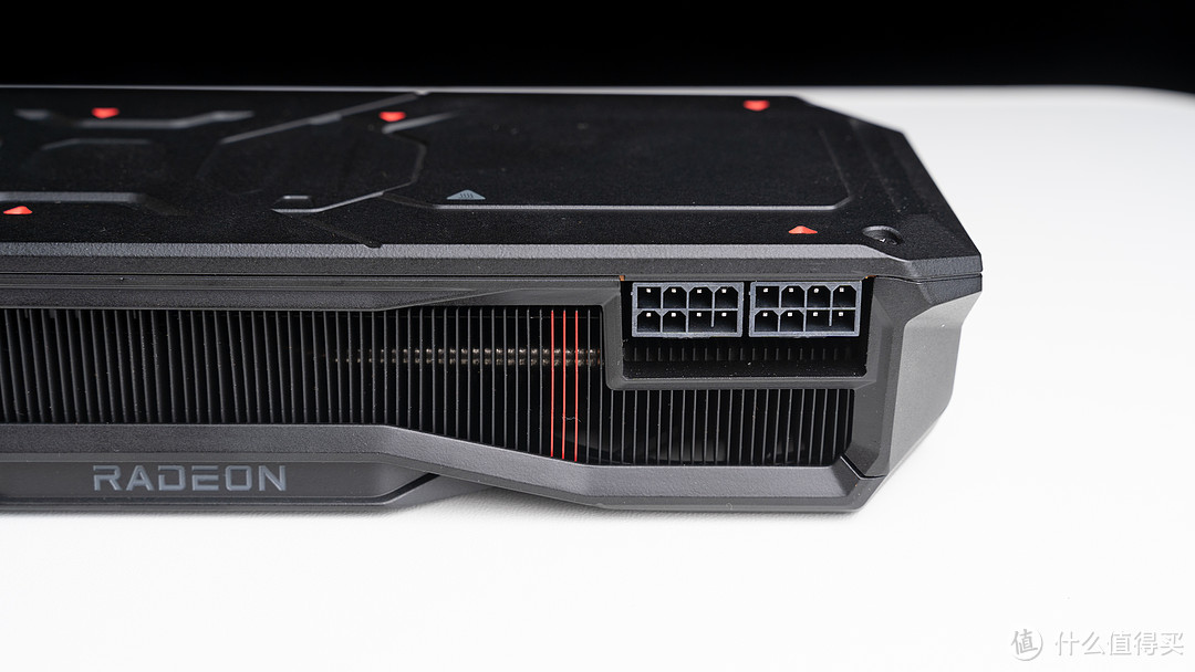 AMD Radeon RX 7900 GRE显卡首发评测，迎面直击RTX 4070