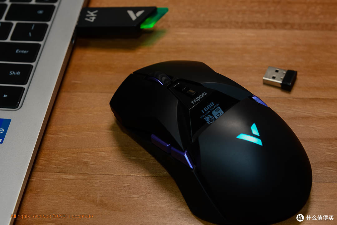 普及4KHz的屏显“超跑”游戏鼠标 VT950PRO评测