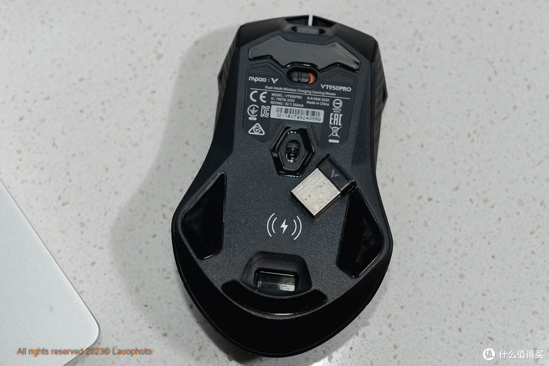 普及4KHz的屏显“超跑”游戏鼠标 VT950PRO评测