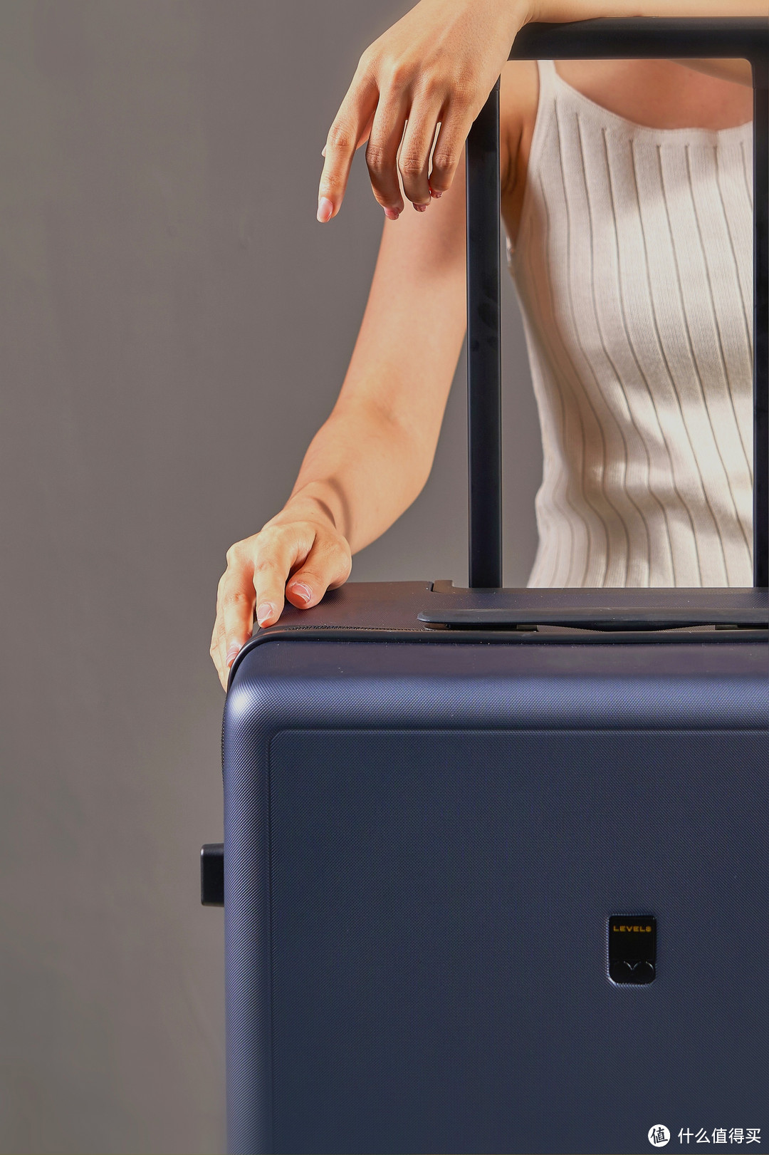地平线8号经典款行李箱：优雅出行，一路丝滑