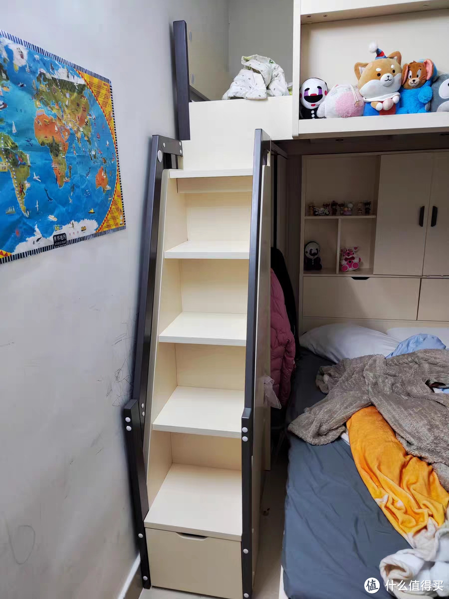 实木双人床上下铺,简约实用,品质生活新选择。