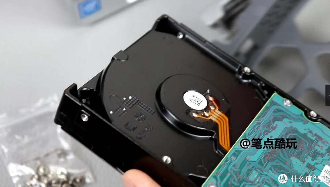 固态硬盘存储数据安全吗？2023年SSD和机械硬盘哪个更适合装机？