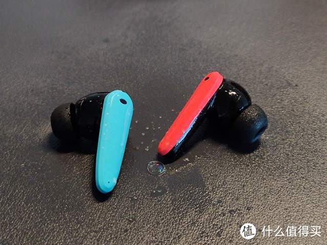 Switch经典红蓝机配色的百元降噪耳机，米物是懂年轻人的喜欢！