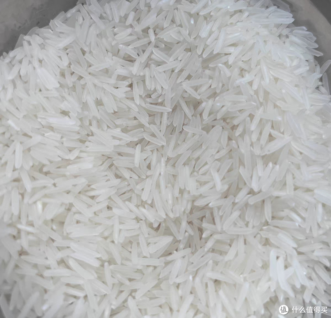 《稻金香大米：颗粒饱满，口感鲜美》