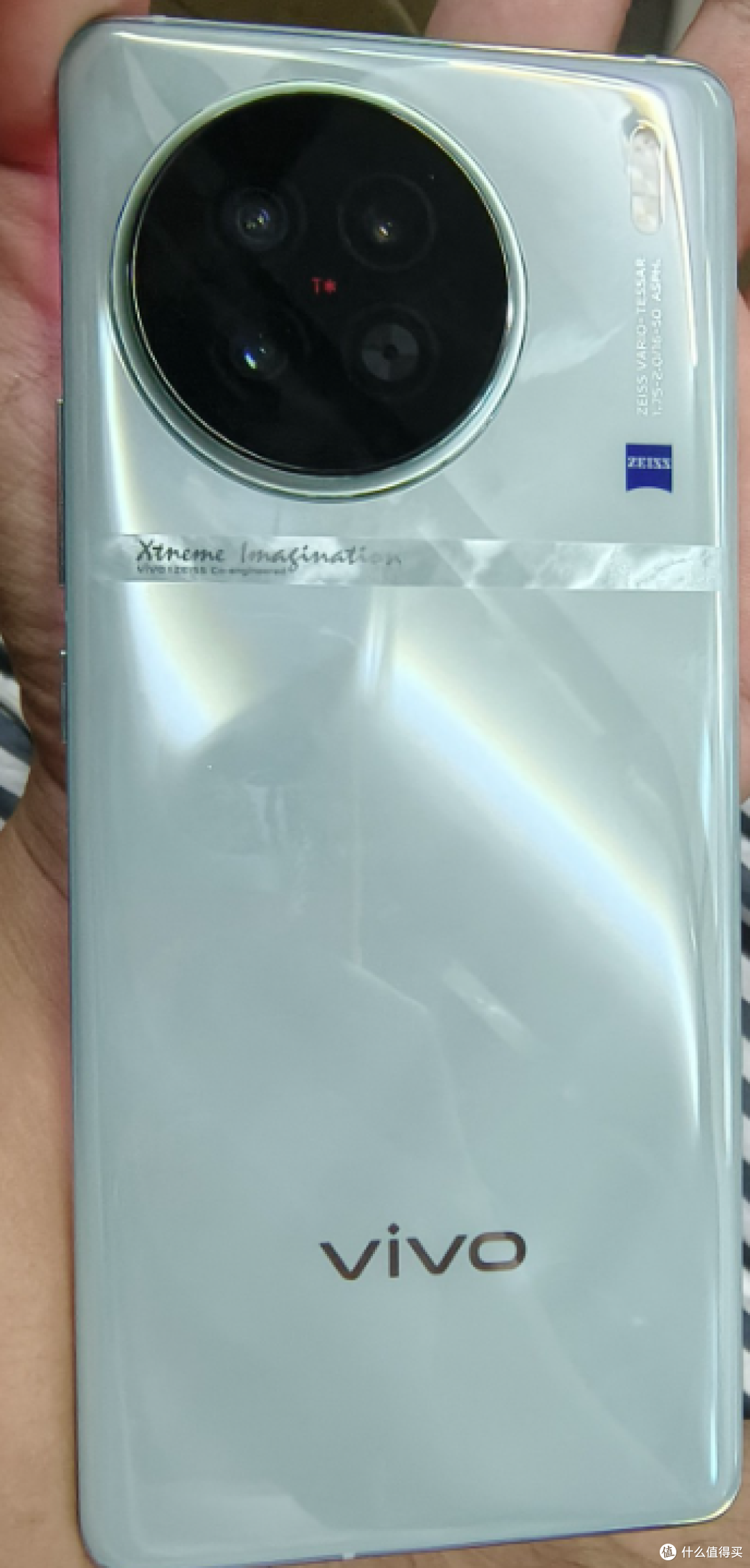 vivo X90s:全新质感色彩与天玑9200+引领影像与性能巅峰