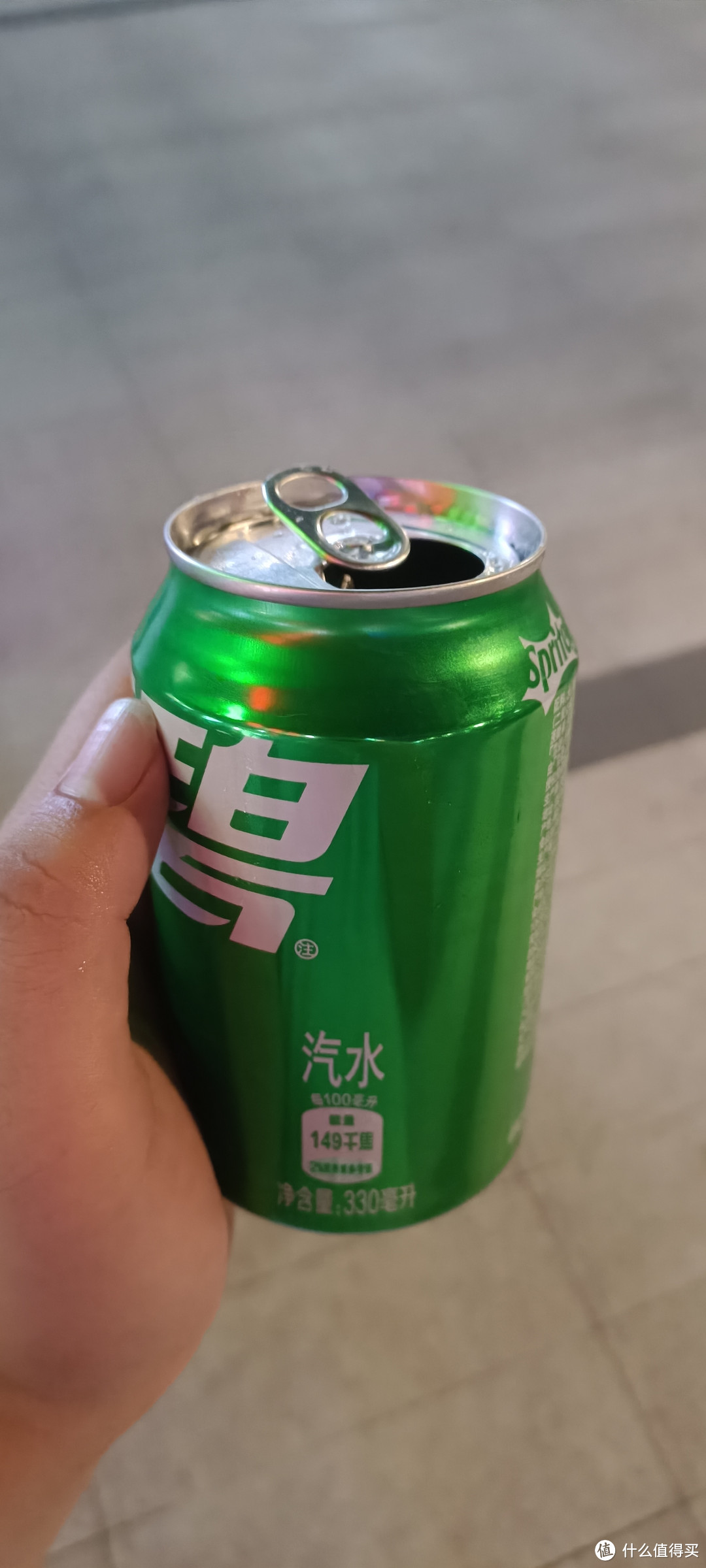 清新夏日,雪碧柠檬味,让你感受到冰凉的幸福!