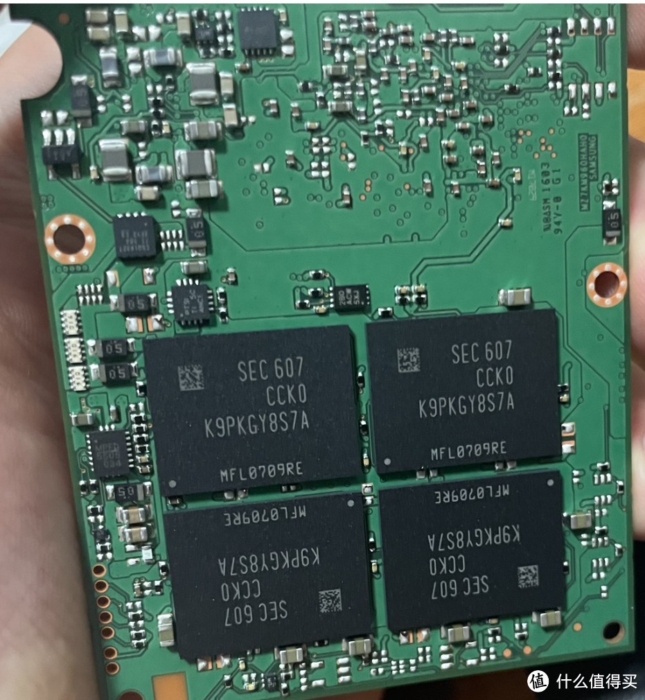 PCB背面颗粒