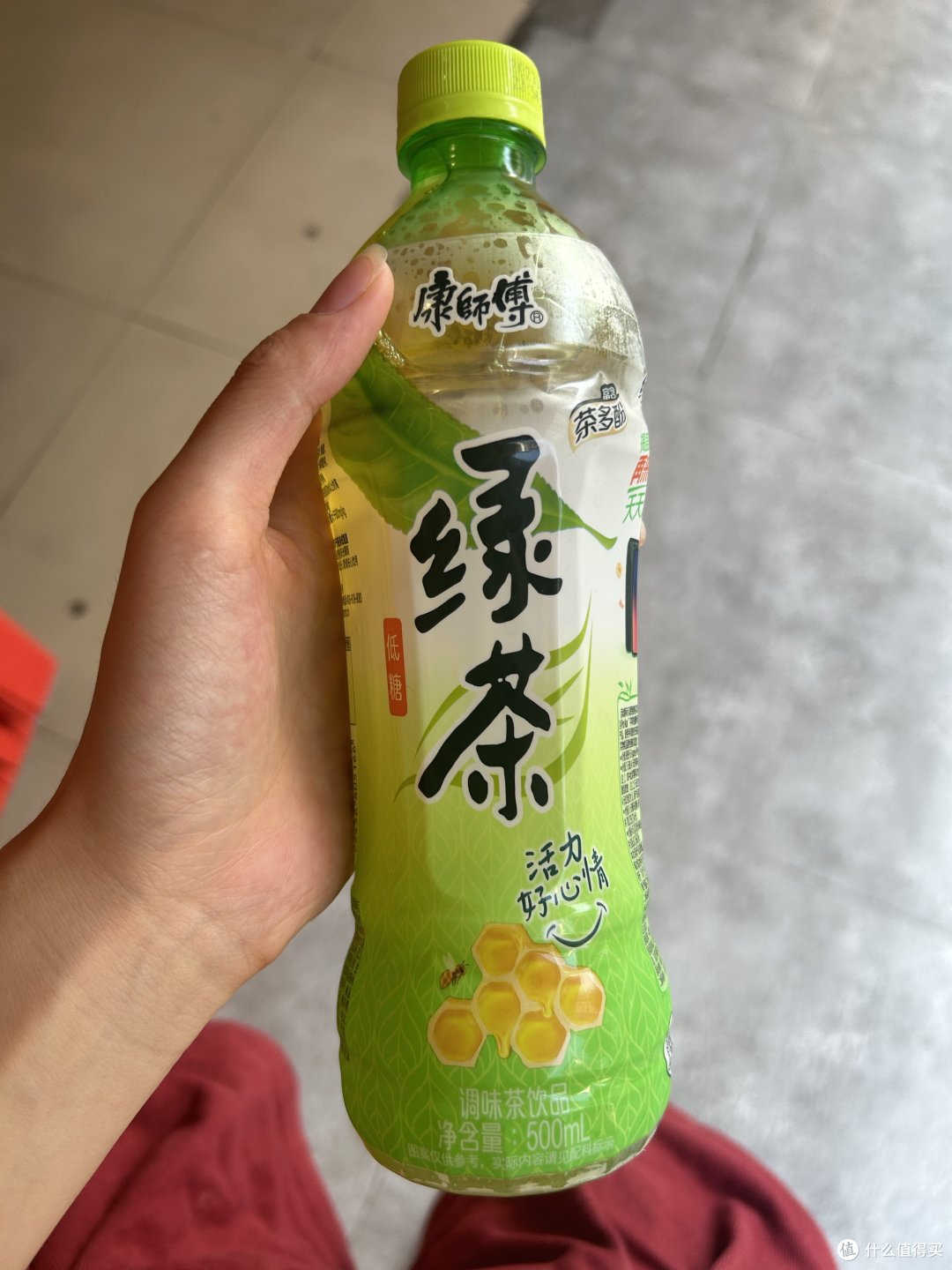 绿茶这一款饮料也很适合夏天