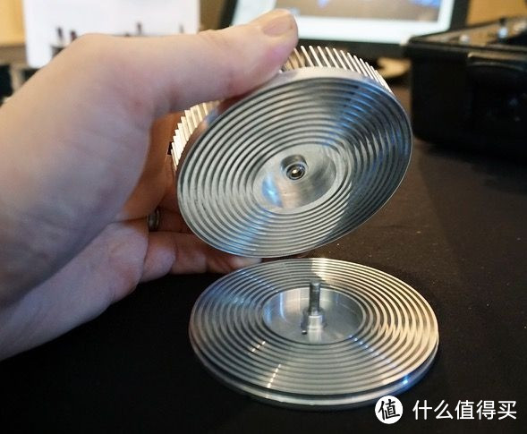 扇叶上的“金属风暴”！那些奇特散热器们