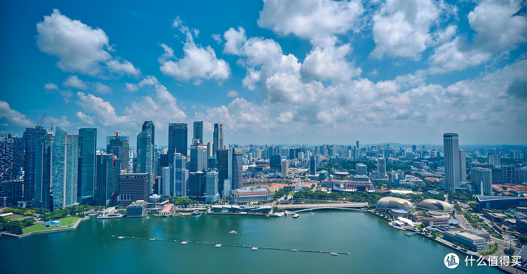 确实能俯瞰新加坡的美景