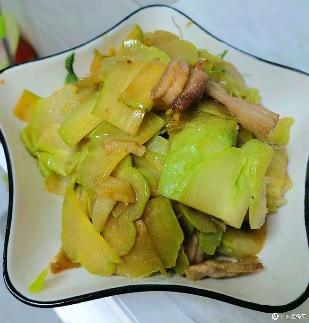 三伏天,周末宅家怎么吃?炒菜配牛肉面,满足一家人口味