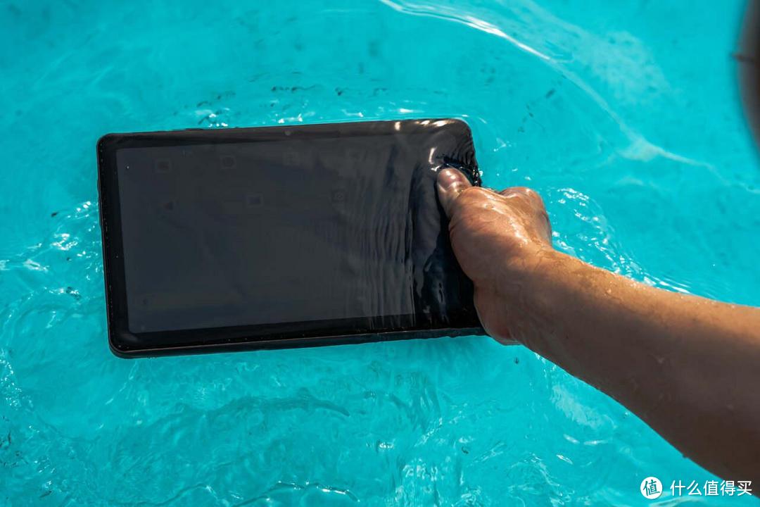 国内首款三防平板，AGM P1正式发布，带上它去游泳