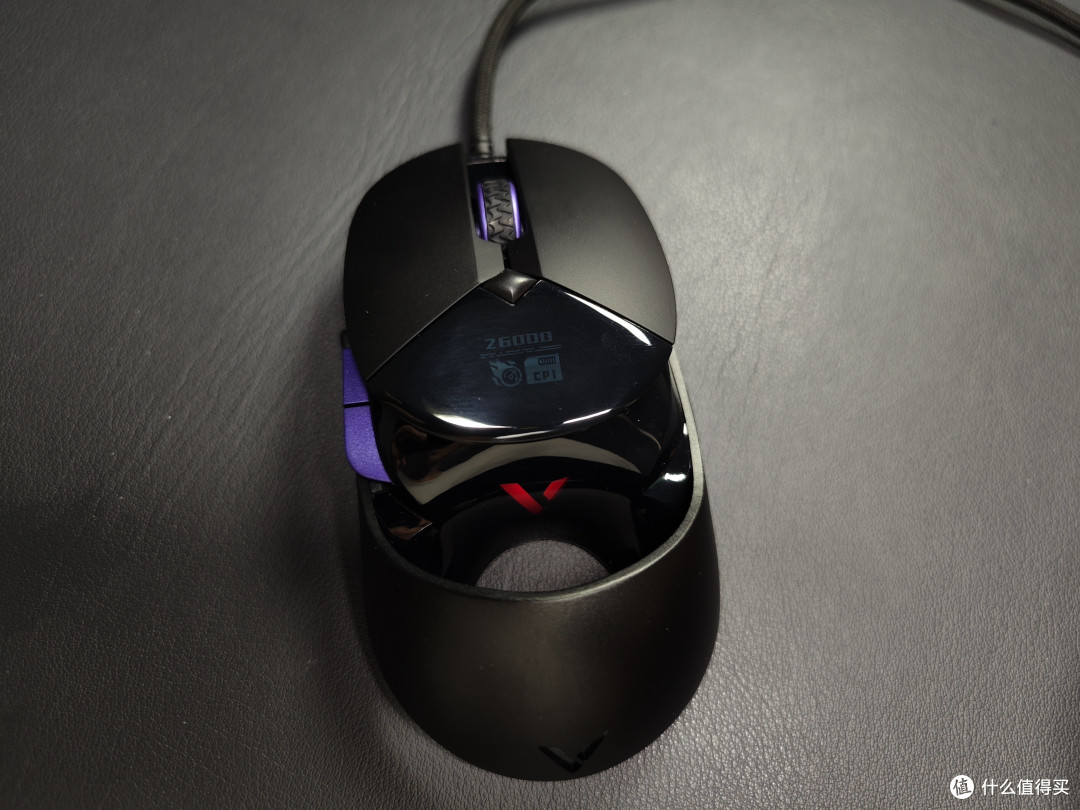 国货鼠标新高度超跑的金属镂空设计还带屏幕确实有点东西