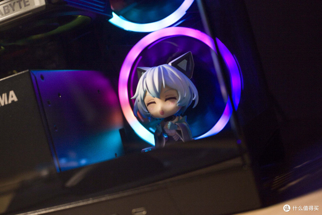 【老黄搞机篇一百九十八】技嘉RTX 4070魔鹰+13600KF+B760M GAMING体验,M-ATX机箱最佳搭配?