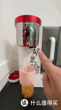 喝上雪山矿泉,感受不一样的味蕾冲击!