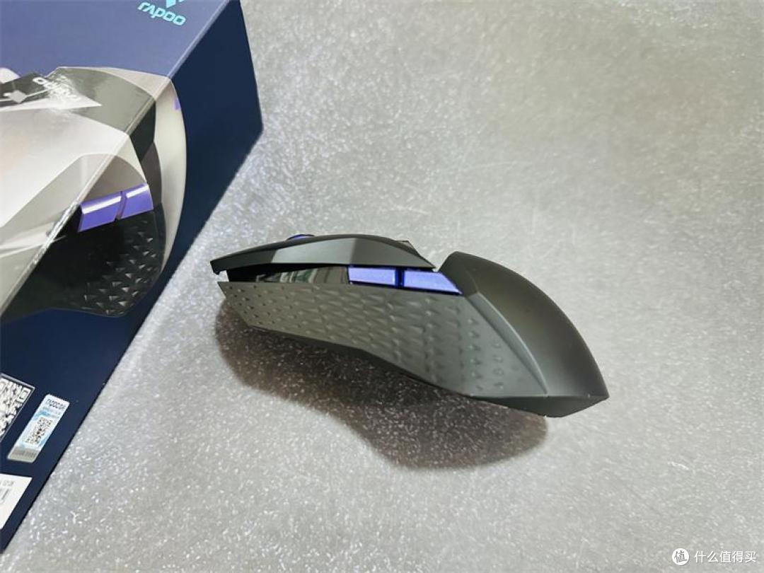 雷柏VT950Pro-支持4K回报率的屏显动力极致游戏鼠标
