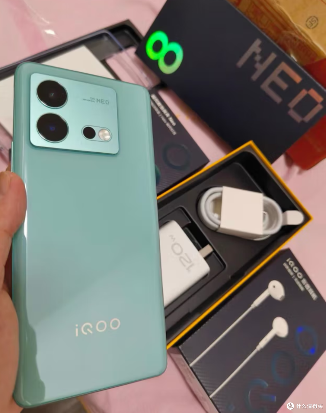 谁是你心目中的安卓游戏机皇呢？快来看看这个vivo iQOO Neo8 Pro