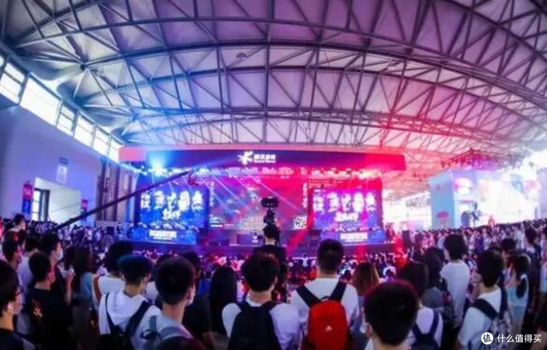 666！上海CJ展最火的居然是这款大黄鱼抱枕，现在的审美都变了吗？