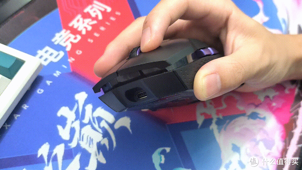 游戏鼠标怎么选？旗舰PAW3395+4K+屏显——雷柏VT950PRO无线鼠标