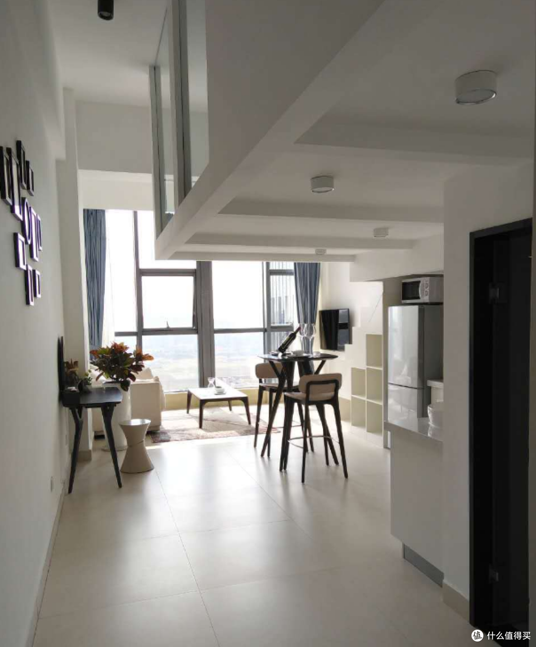46平loft跃层复式公寓,卧室在半空,楼梯都是收纳柜组成
