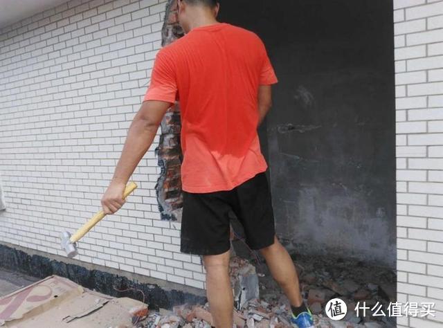 为了露台他买下顶楼,一番大改后过上了田园生活,让人羡慕!