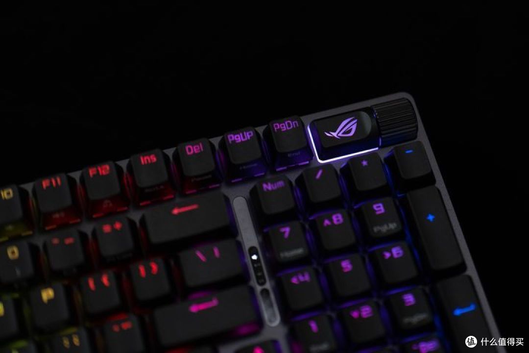 可能是今年ROG最适合常规用户的旗舰键盘——ROG 游侠2开箱使用分享