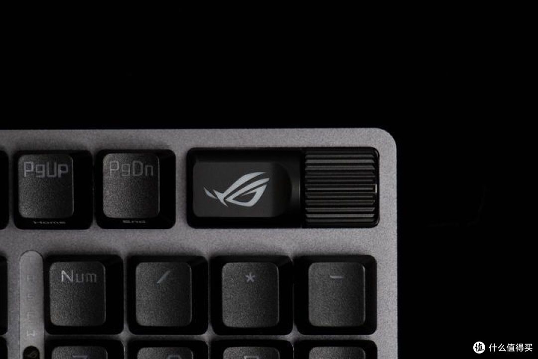 可能是今年ROG最适合常规用户的旗舰键盘——ROG 游侠2开箱使用分享
