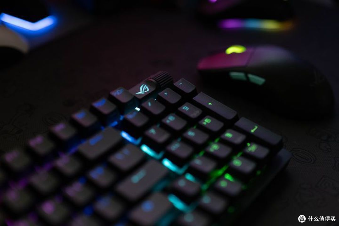 可能是今年ROG最适合常规用户的旗舰键盘——ROG 游侠2开箱使用分享
