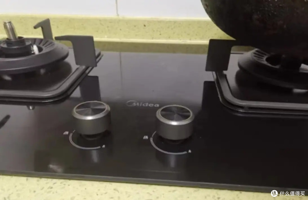 美的美颐享防干烧灶，用实力保障心大老妈的烹饪安全
