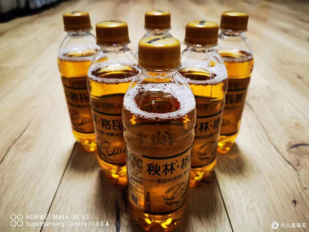 直接对瓶吹，秋林格瓦斯让你喝出啤酒的感觉！