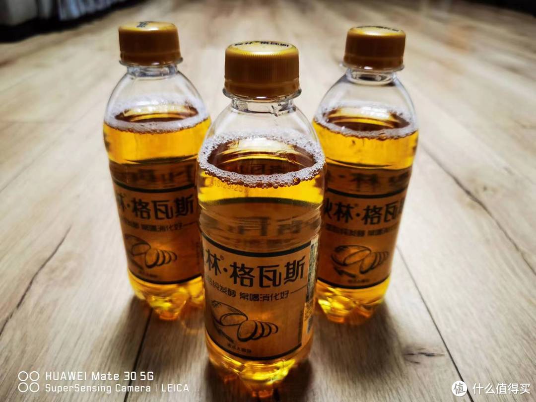 直接对瓶吹，秋林格瓦斯让你喝出啤酒的感觉！