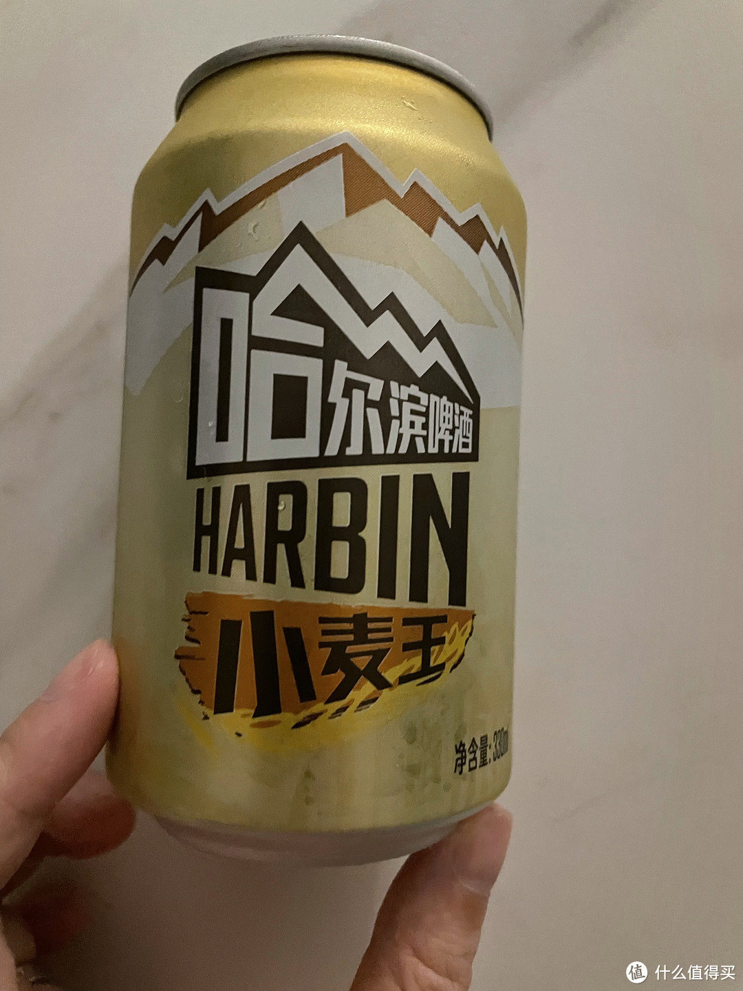 小麦王哈尔滨啤酒，让你的夏日更酣畅淋漓！