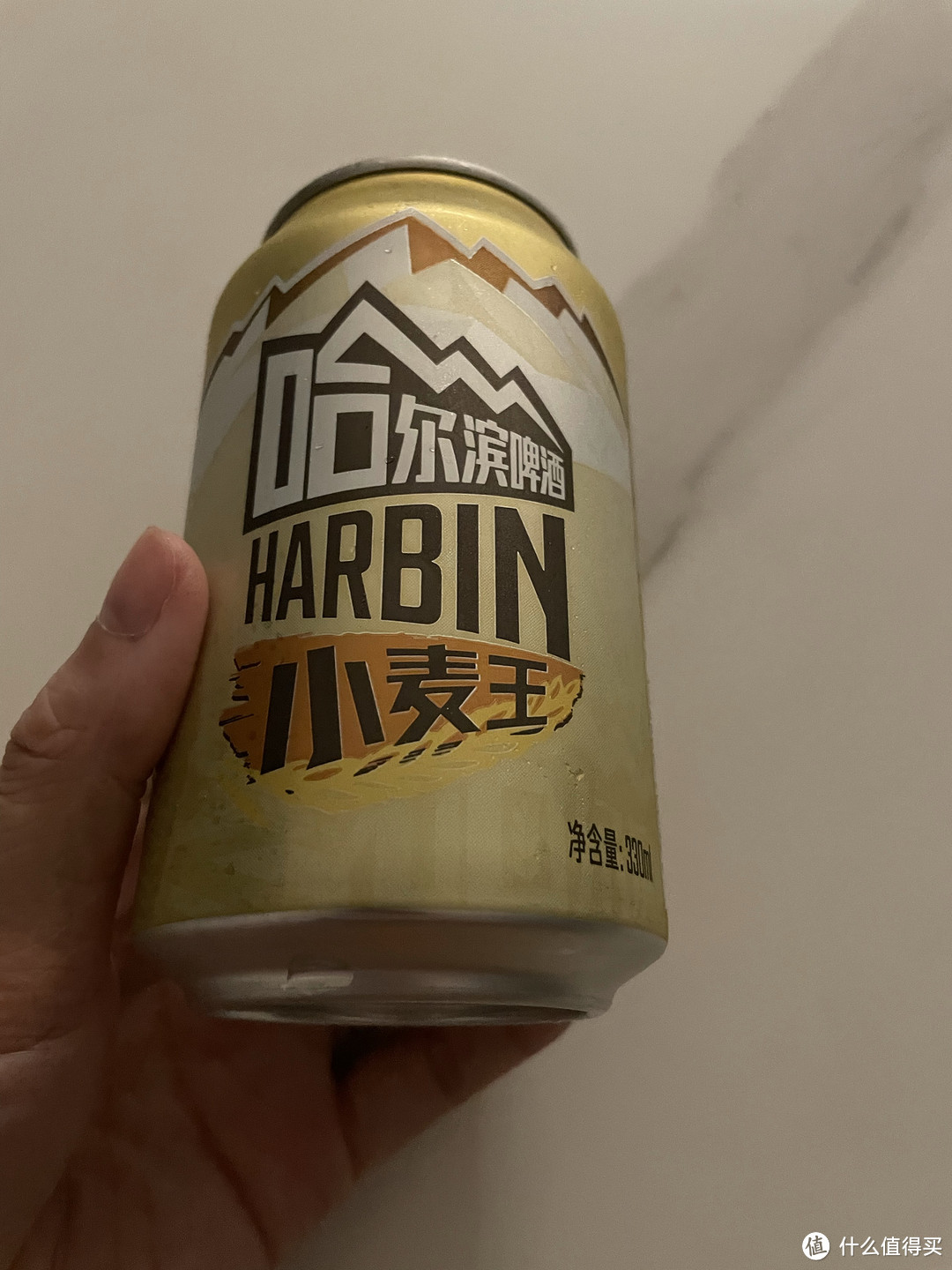 小麦王哈尔滨啤酒，让你的夏日更酣畅淋漓！