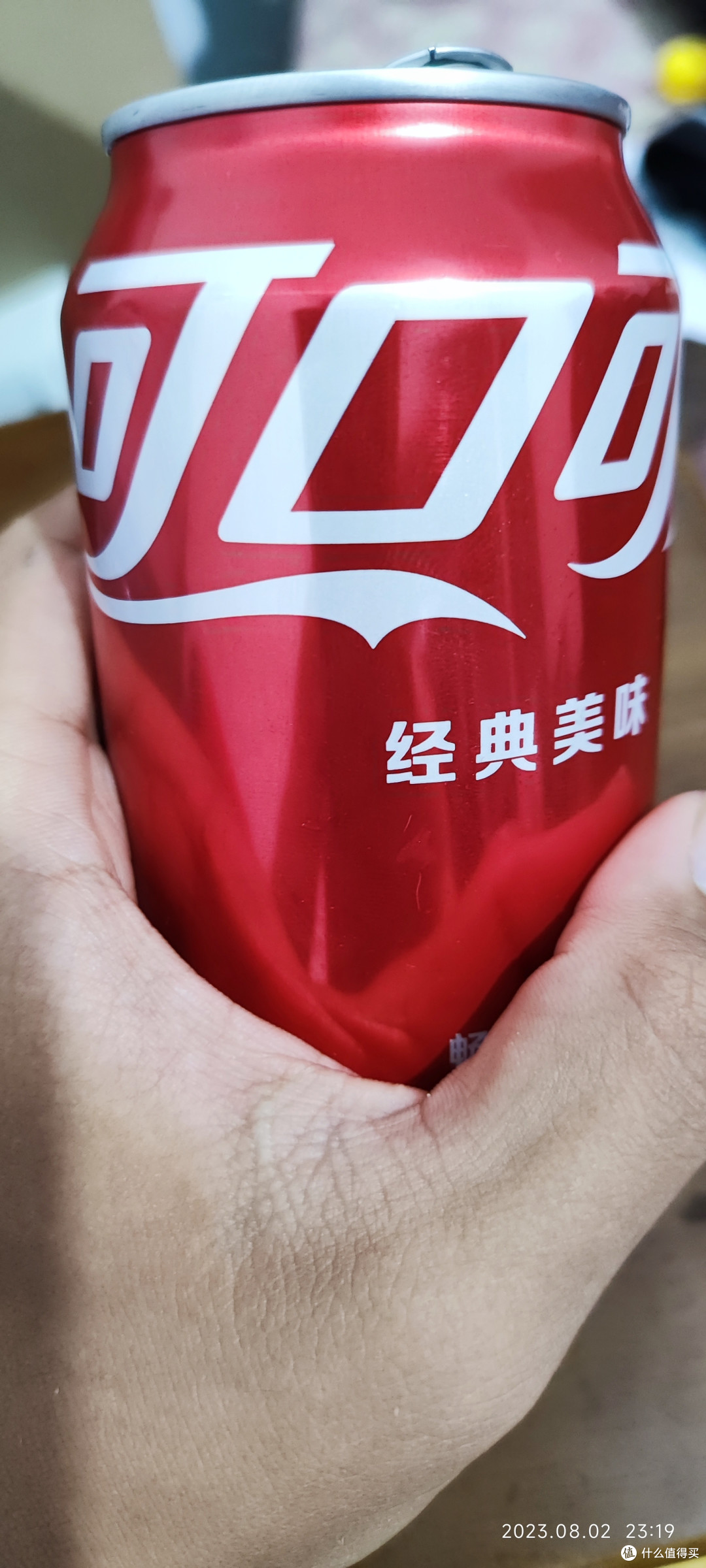 【易拉罐可口可乐:正宗味道,独特仪式感】🥤🍾