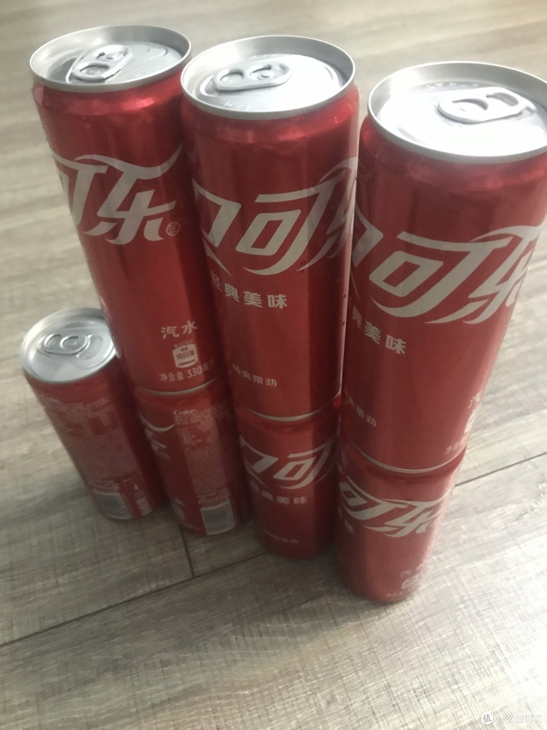 这个夏天，怎么能没有可口可乐，细长罐装更轻盈