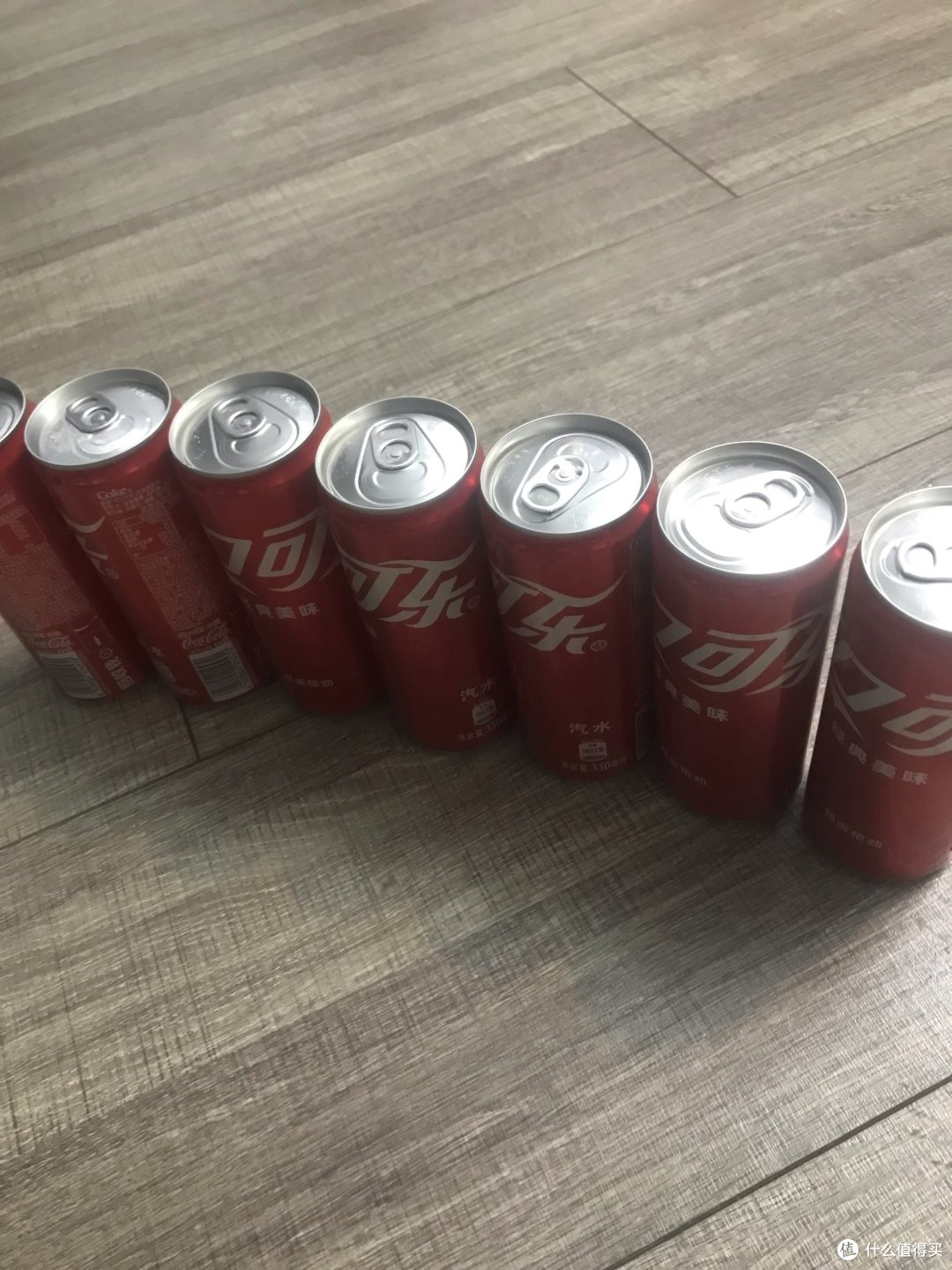 这个夏天，怎么能没有可口可乐，细长罐装更轻盈