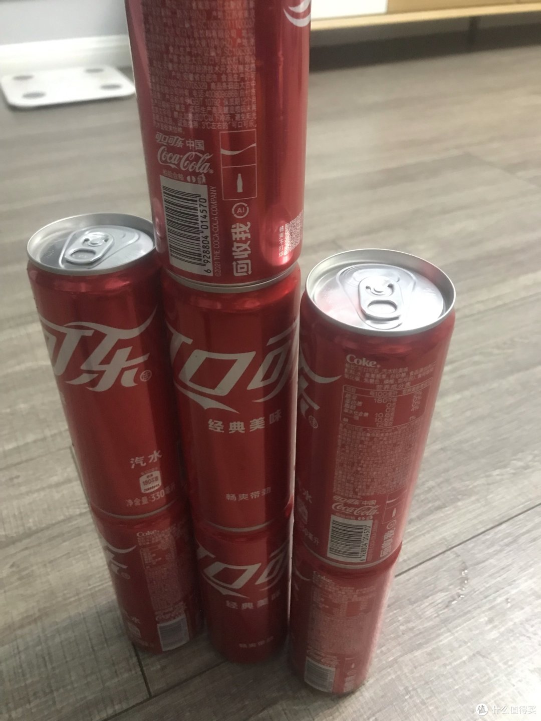 这个夏天，怎么能没有可口可乐，细长罐装更轻盈
