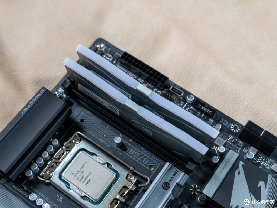 7000元13490F+B760电竞雕+3070Ti装机分享,小白也能玩的超频
