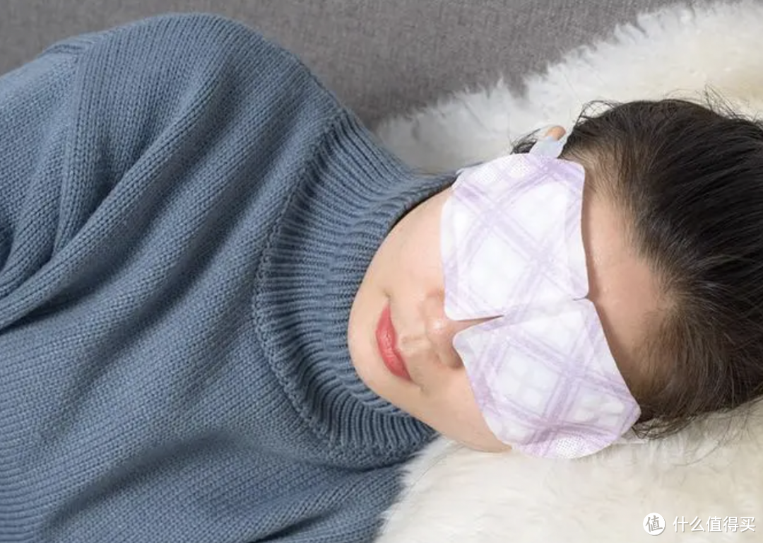 习惯性失眠，白天用眼过度，建议试试蒸汽眼罩，给眼睛做个简单的“SPA”，缓解视疲劳。