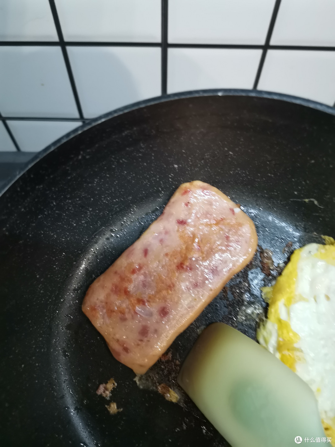 囤的猪掌门午餐肉一片一片掉进我碗里