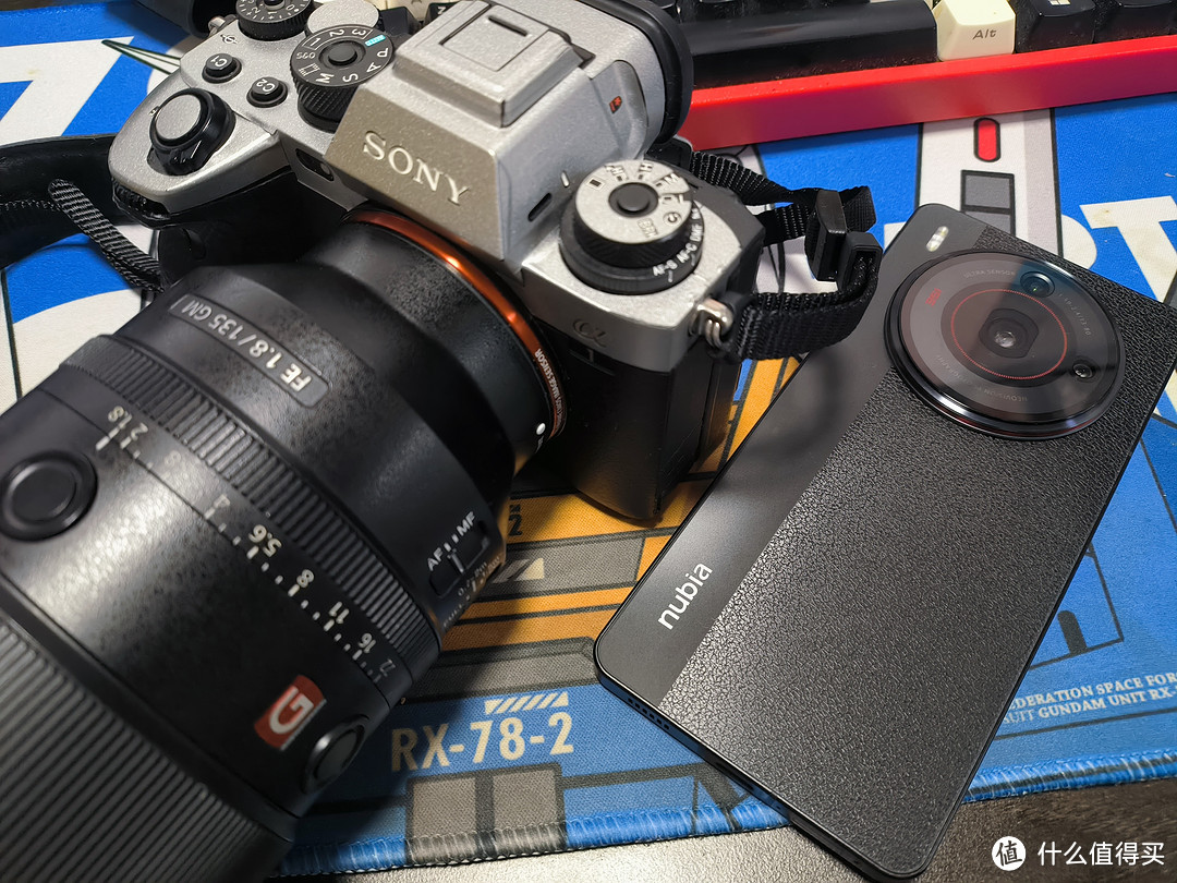 摄影话题终结者：价差十几倍，手机和相机的拍照差距有多大？索尼A1、努比亚Z50S Pro拍照盲测！等你评判