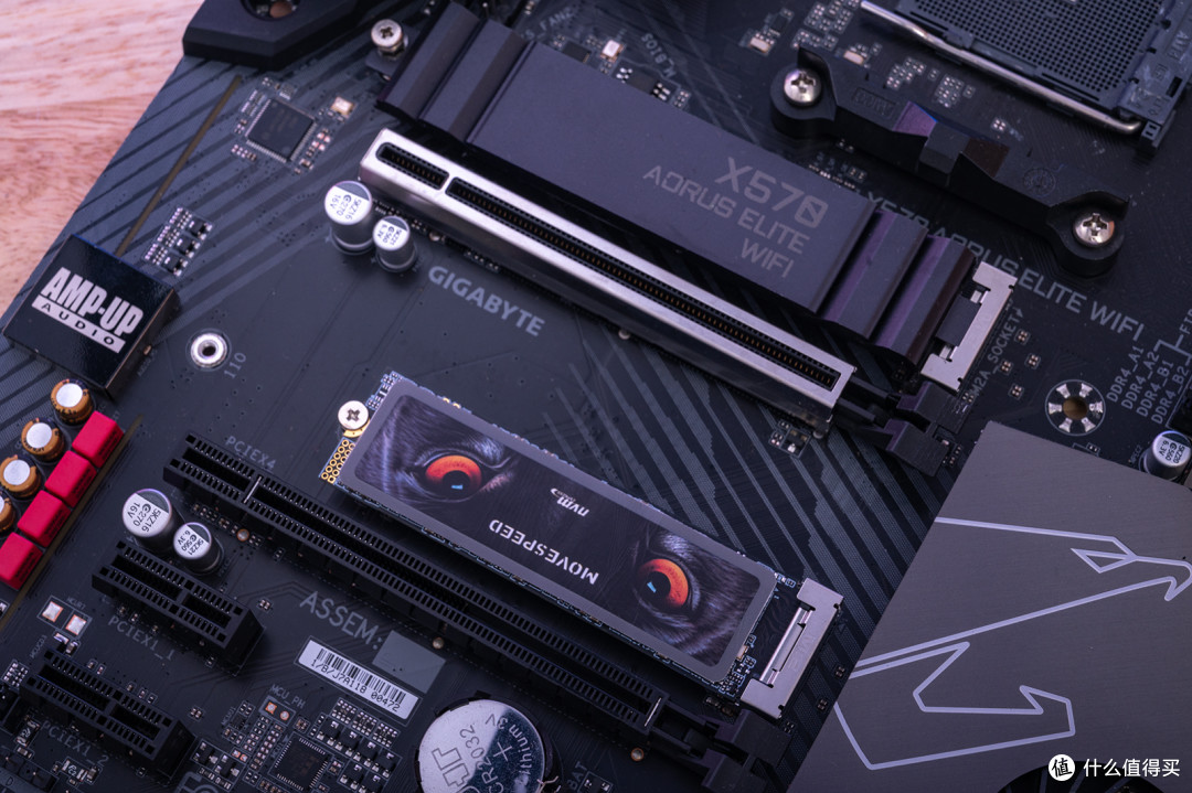 让老锐龙飞得更高,白菜价入手移速 4TB PCI-E 4.0 SSD,轻松拿捏7500MB/s高速