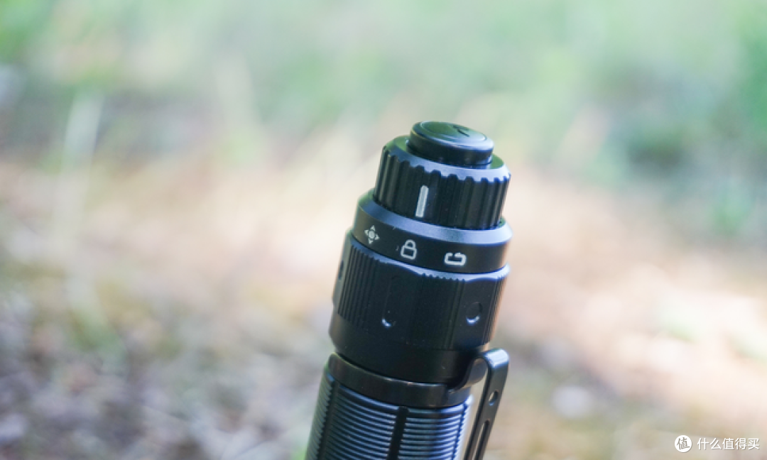 应急照明,这款双模式Fenix TK22 TAC手电你觉得怎么样?