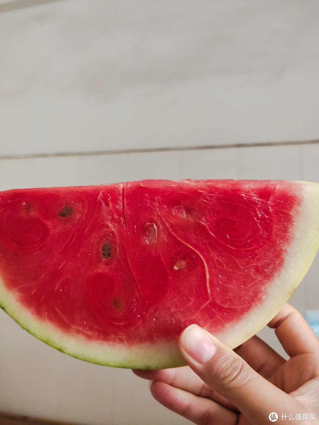 又到了吃瓜的季节，西瓜是夏日最爱的水果！