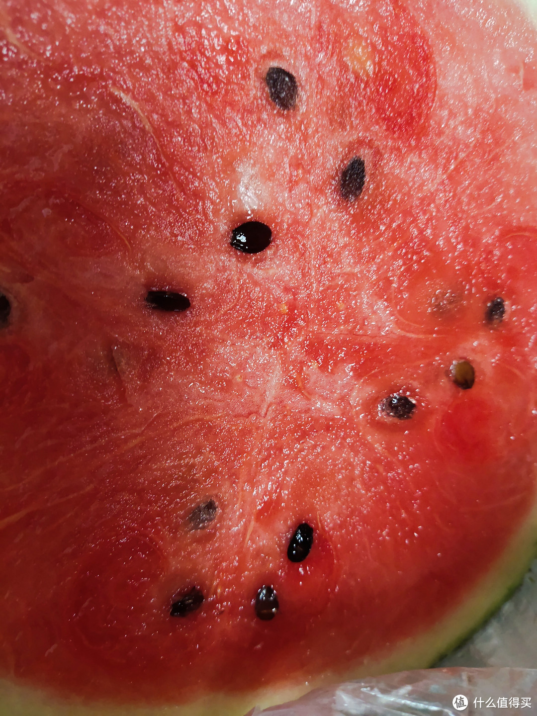 又到了吃瓜的季节，西瓜是夏日最爱的水果！