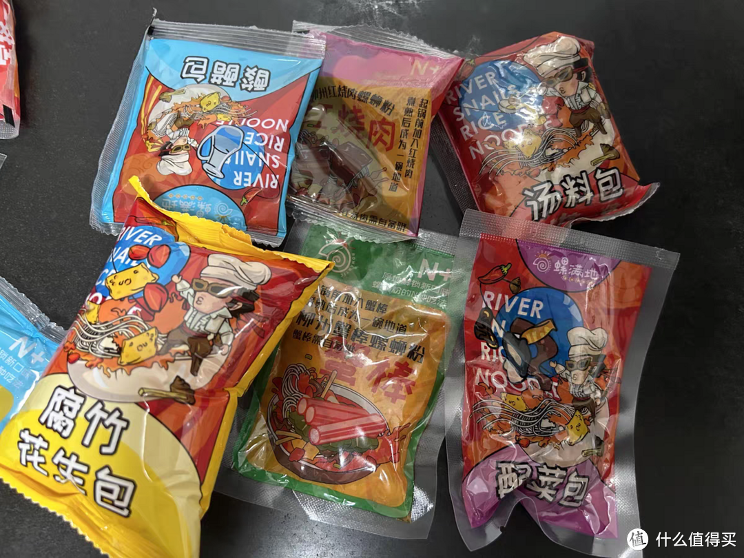 夏日特辑：品味正宗螺蛳粉，暑日里的美味解暑良方！