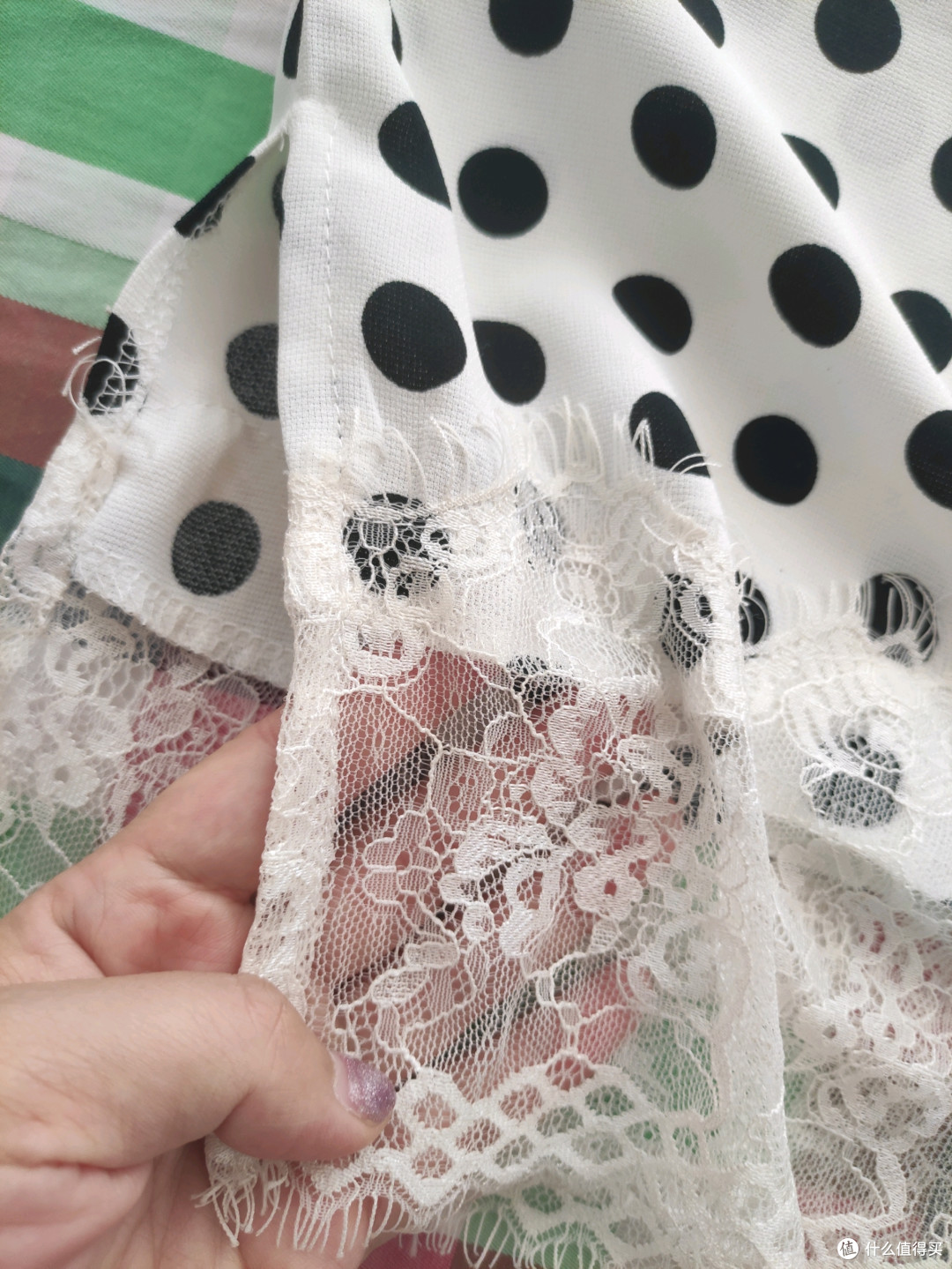 夏天出门还是长裤更实用啊