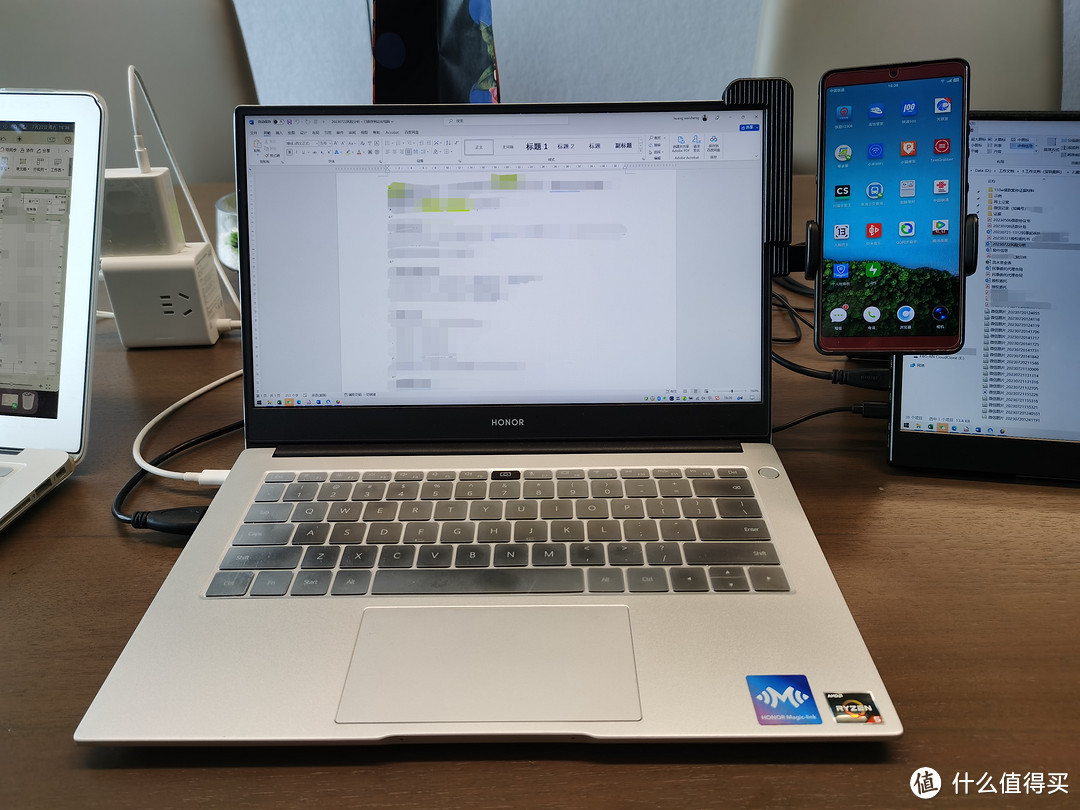 可以夹在笔记本屏幕旁边的手机支架