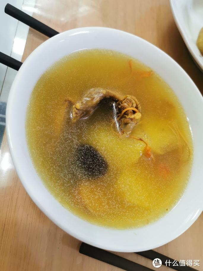 鸽子汤，滋补养生的美味佳肴，让你健康又美味！