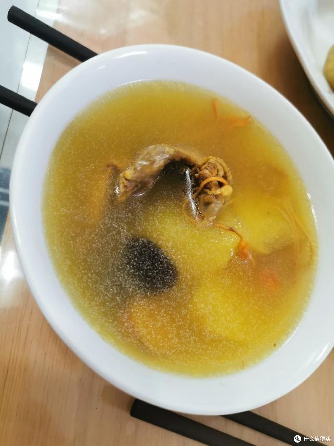 鸽子汤，滋补养生的美味佳肴，让你健康又美味！